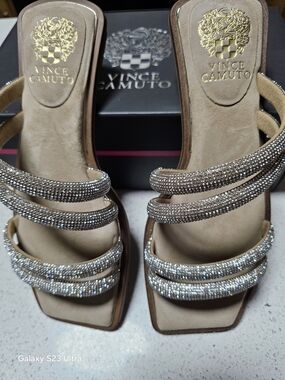 Vince Camuto Peomi Slide Sandals